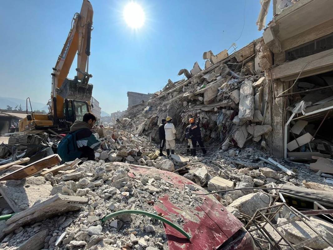 Deprem bölgesinde rakamlar korkunç! Felaketin boyutu gün geçtikçe ortaya çıkıyor 1